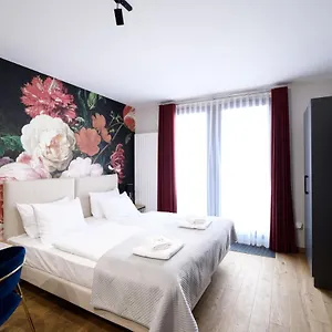 Inspire Miodova Apartahotel