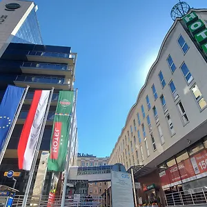 Hotel Gromada Centrum ***