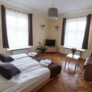 Place 4 Apartament